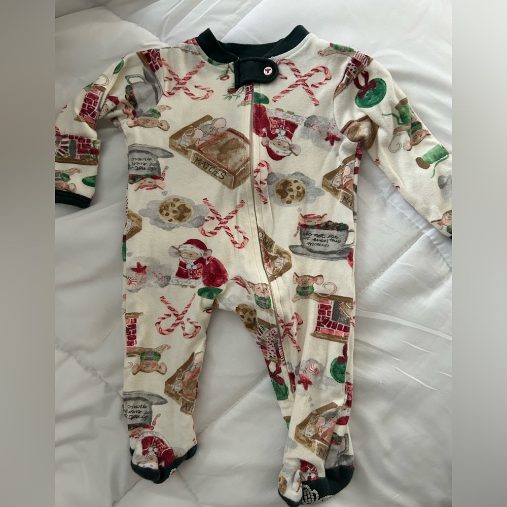 Burt’s Bees Baby Newborn Christmas Mouse Cookie Footie